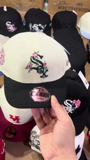 Chicago White Sox caps with 3d embroidered logo and plain logo , which do you like ?