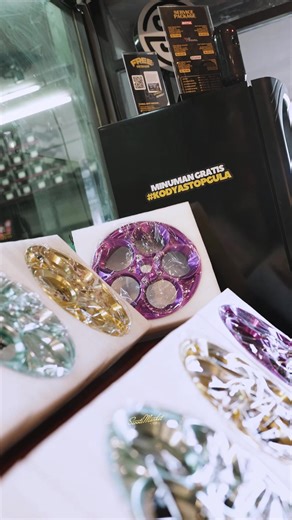 Explore February F Model W225 at Scoots Market!