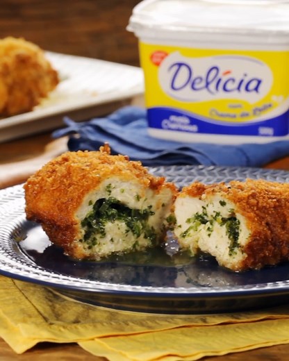 Frango à Kiev é a receita perfeita para um almoço de domingo especial 😉 | Delicioso