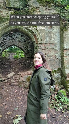 “When you start accepting yourself as you are, true freedom begins.” ✨ True freedom isn’t about changing who you are — it’s about embracing every part of yourself without judgment. 🌿 When you release the need for perfection, you make space for peace, growth, and authenticity. It’s in that acceptance that your soul can truly soar. 💫 No more holding back. No more striving for someone else’s idea of success. Just YOU, in alignment with your truth. 🌐 Ready to embrace your authentic self? Book a S