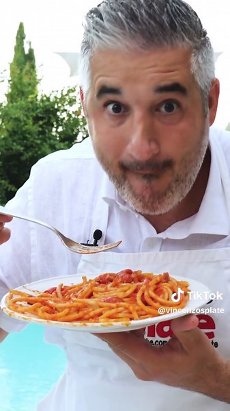 Bucatini All’Amatriciana: A Roman Pasta Delight