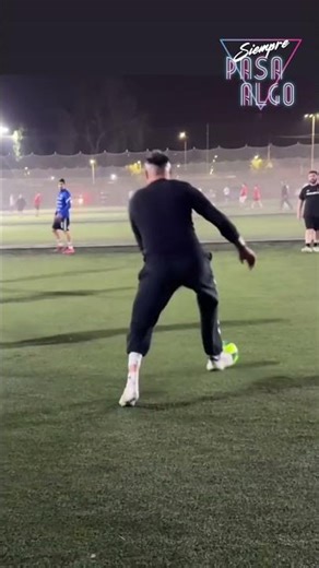 ¡Crack! Cristóbal Campos se lució en pichanga con amigos