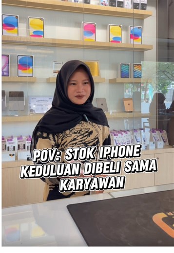 Plot twist-nya? Yang checkout ternyata orang dalam 🤣 Kalau harga paling worth it, kualitas terjamin, wajar banyak yang nggak mau ketinggalan. Bukan cuma pembeli, timnya juga ikut pakai iPhone dari MK Cellular ✨ Siap amankan sebelum keduluan lagi? 👀 Alamat Toko: 📍MK CELLULAR Plaza Medan Fair, Jln. Gatot Subroto, Lantai 4 Tahap 4, No. 272-277 (sebelah eskalator Bioskop Cinepolis), Medan Petisah, Kota Medan 📍MK CELLULAR MMTC, Komplek MMTC Pancing, Jln. Williem Iskandar/ Pancing, Blok P No. 40 (