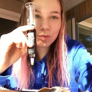 3.6K views · 43 reactions | It’s as simple as pressing a button to dab with the Dab Stick ⚡️ get yours at dabadovaporizers.com  | Dabado | Facebook