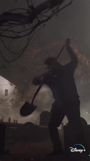 Don’t worry, he’s a good zombie. 🧟‍♂️ Billy Butcherson returns in this new official clip from streaming now on @DisneyPlus #HocusPocus2,