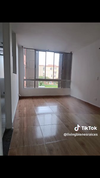 OPORTUNIDAD! VENDO APARTAMENTO EN TIMIZA🏠 ✅Muy buena ubicación ✅Tercer piso ✅2 habitaciones ✅Sala comedor ✅Cocina ✅Baño ✅Ascensor ✅49 m2 Estrato 3 🌳Zonas verdes ✅Parque para niños ✅Salón comunal ✅Cerca al lado timiza Supermercados cerca ✅CC comercial villa del rio Precio 💲 184.000.000 solo pago en efectivo !! Información 3197925131 #inversionfincaraiz #viviendausadabogota #aptosenventabogota #tunuevohogar #ganga