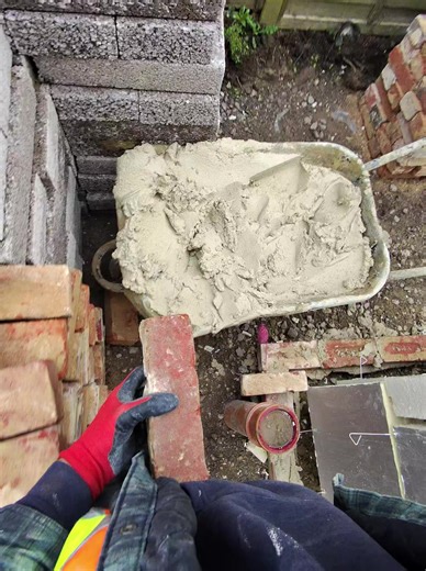 Laying Reclaimed Bricks: A Satisfying Construction Process