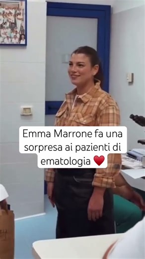 Emma Marrone and the surprise in the hospital ♥️ #emmamarrone #hospital #surprise #recovery #therapy