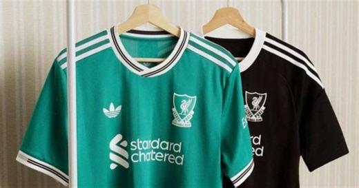 Liverpool lança novo terceiro uniforme verde com referência aos anos 1990