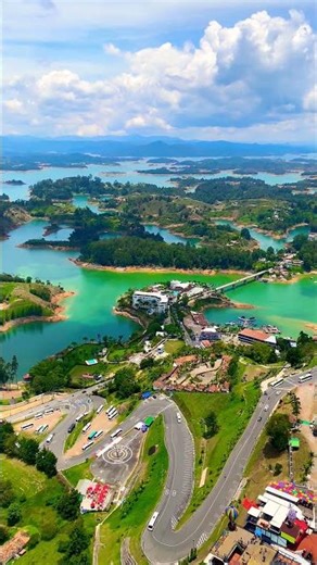 Guatapé #travel #viral #colombia #walkingtour