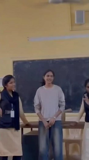 2nd years സിന്റെ വക നുമ്മ പിള്ളേർക്ക് സ്നേഹസമ്മാനം 🫶🏻 ❤️… |insta id:apidy_sollathe_sembhakauo |