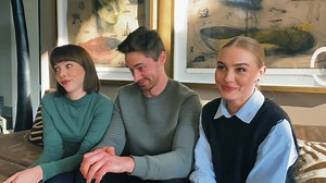 #Rivalry? Nicolette, Karen, en Liam (en hulle ongemaklike oomblikke) - soos beskryf vanuit die akteurs se oogpunt.😉 Ns. Mal oor ‘bloopers’? Kyk tot die einde… #binnelanders | Binnelanders
