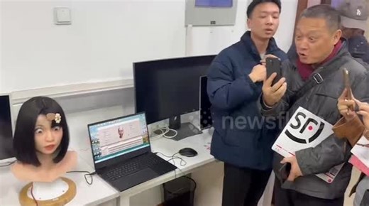 Robot replicates human facial expressions in China