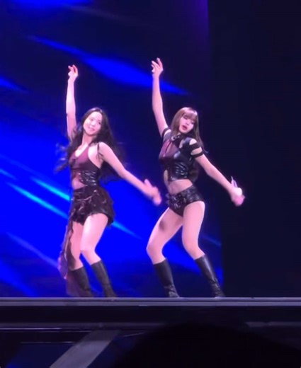 Blackpink Concert Highlights: Forever Young Performance