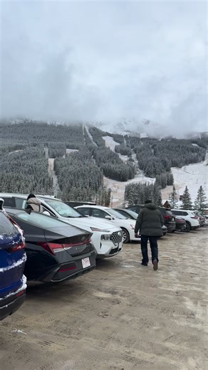 Banff Canada parks parking going to morraine lake and lake Louise.Book online for the shuttle bus. #canadaparks #banff #bookonline #calgary #alberta #shuttlebus | Jenny Antonio