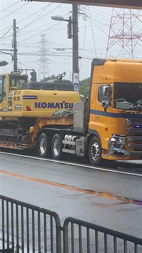 Giant Excavator on a Japanese Semi! 😱🚛 #shorts