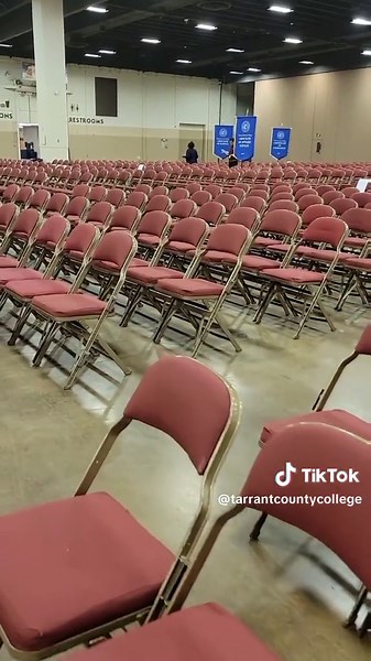 Celebra tu graduación en el Fort Worth Convention Center