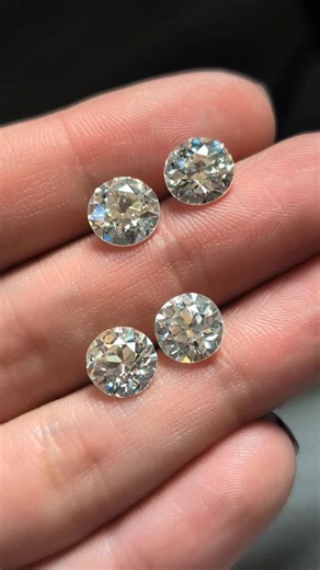 𝑺𝒊𝒏 𝑪𝒊𝒕𝒚 𝑭𝒊𝒏𝒅𝒔 𝑱𝒆𝒘𝒆𝒍𝒓𝒚 on Instagram: "I've stumbled into some perfect matches for the 2, 2 CT diamonds I currently have for sale. The pairs are 4.15ct and 4.4ctw. have to send the latest 2 diamonds to GIA but they all look the same color k/l. Can't wait. All over 8.2mm. keep your eyes peeled if you're looking for dream pair of studs. All the stones are original antiques. #OldCutDiamonds #sinictyfinds"