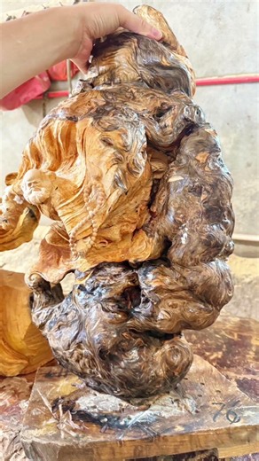 今天過去侯和炎老師與黃建華老師的工作室看看我們的新作品們 每一件都是我們親自挑選並且與老師討論之後才動工👍每件的品質 品相都絕對是一等一的棒👍各位朋友們盡情期待他們完工後回台喔👍