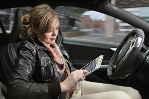 Szériafelszerelés lesz az új Volvókban a robotpilóta