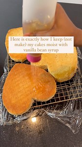 A usual simple syrup recipe is 1 part sugar 1 part water! But you can actually reduce the amount of sugar!! 🌸 You can make a syrup with 1 cup of water and 3/4 cup of sugar. You can also add a bit of lemon juice to diminish the taste of sugar as well!! And the added tangy flavour would be delicious 🤤 Recipe in the first comment. The bottle I use will be available soon on my website!! 🌸I don’t know why the simple syrup thing is such a controversy 🥱. It’s not mandatory, but a preference to some