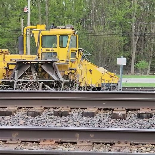 East Erie Commercial Railroad ballast regulator makes an appearance on the Wabtec test track!
