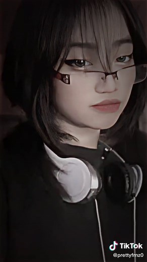 Siri Cosplay Transformation IRL