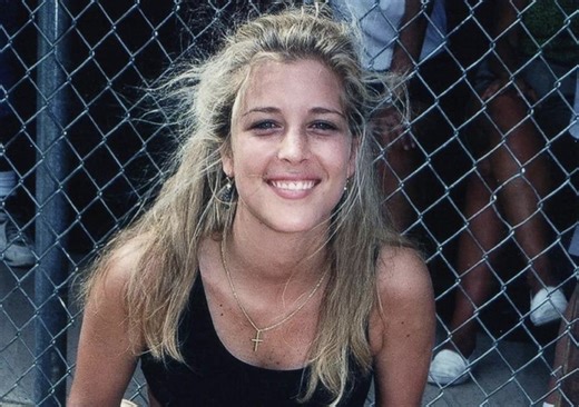 ‘General Hospital’ Spoilers: Laura Wright (Carly Corinthos) Opens Up About Dealing With Body Image Issues In Heartfelt Throwback Post