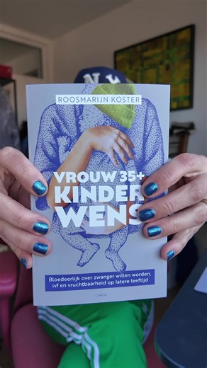 Vrouw, 35 , kinderwens is een realistisch en openhartig verslag van Roosmarijns pogingen om zwanger te raken op latere leeftijd. In het boek volgen we haar en haar man Richie, die samen met hun dochter in Amsterdam wonen. Na veel (veel!) pogingen om zwanger te worden van hun tweede kindje, zoeken ze hun toevlucht in een IVF-traject. Ze beginnen naïef en zelfverzekerd, maar door het uitblijven van de zwangerschap wordt het traject steeds grilliger en de wensouders steeds fanatieker. Op een gegeve