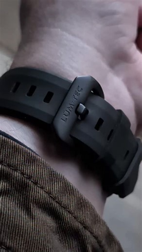 1.9K views · 954 reactions | Monday morning glow. Combat B64 Chronograph on the new FKM strap. Blue MDV lume catching the early light. 43 mm stainless case, domed sapphire, 200 m WR. In stock now.  https://lum-tec.com/collections/available . . . . . #LumTec #CombatB64 #Chronograph #BlueLume #43mm #316LSteel #DomedSapphire #MDVLume #200mWaterResistance #FKMStrap #WatchFam #WristCheck #EverydayCarry #Timepiece | Lüm-Tec | Facebook