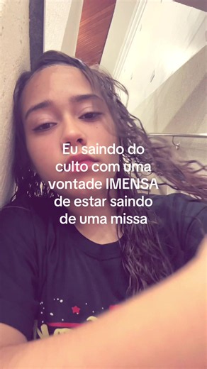 Eu saindo da missa: vontade de virar católica