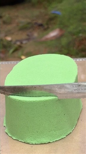 Satisfying Green Kinetic Sand Cutting 😌 ASMR Sand Crush