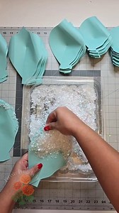 The sound of frosting Petals ❄️ Full tutorial for this flower is available now. Comment below if you want the link ⛄️ #snow #snowflake #flowers #frosted #foreverpetalsbyvee #paperflowers #christmasdecor #christmasdiy | Forever Petals by Vee