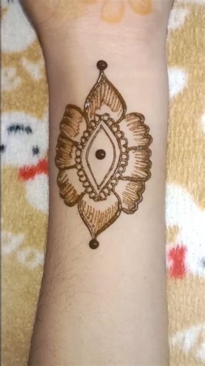 mehandi design #Heenaart #latestdesign #mehndi #shorts #heenadesign