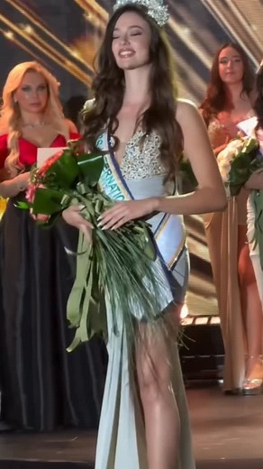 𝗠𝗮𝗿𝗶𝗮 𝗔𝗽𝗼𝘀𝘁𝗼𝗹𝗮𝗸𝗶 on Instagram: "Είμαι ευγνώμων ✨👑 ΜΕΓΑΣ ΧΟΡΗΓΟΣ AVANTGARDE Biomedical Aesthetic Medicine & Innovative Laser Center @mv.avantgarde Φωτογραφία - Παραγωγή: @george_mestousis Creative: @chrisandriopoulos Houte couture: @cinema_by_panoszinas Σκηνογραφία – Χορογραφία: @galenasdancestudios @galenavelikova FREDY MAKE UP STAGE @freddykalobratso Cosmetics: @kikomelanogrcy IEK DELTA360 @iekdelta360 HAIR SALON: @diamantopoulostudio HAIR PRODUCTS: @kyana_professional HAIR EXTE