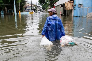 Flooding displaces thousands as new storm threatens | ABS-CBN News