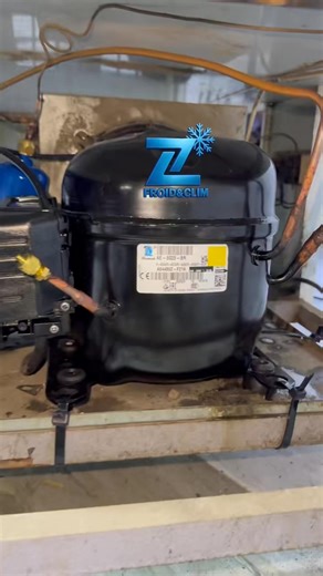 Changement compresseur ✅🛠️❤️ #zakou_froid_et_clim #réparation_machine_à_laver_zakou #réparation_farigder_zakou #تصليح_غسلات_ملابس #تصليح_شوفاج_شوفبان_فور_ميكرو_اوند #réparation_climatiseur_zakou #zakou_froid_et_clim #تصليح_أجهزة_منزلية #تصليح_ثلاجات #كليمتيزور #camion_farigo | Zakou Froid et clim