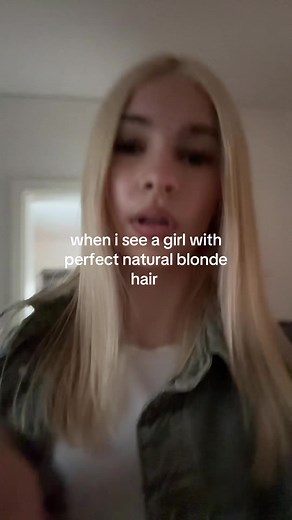 perfect natural blonde hair: why petite blondes stand out