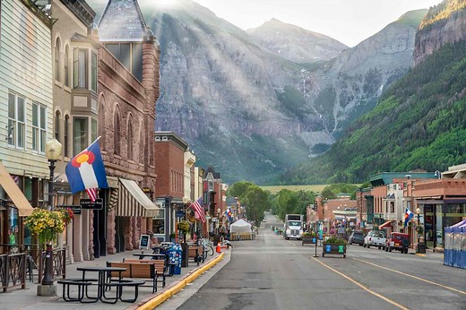 10 Best Colorado Mountain Towns, According to a Lifelong Local