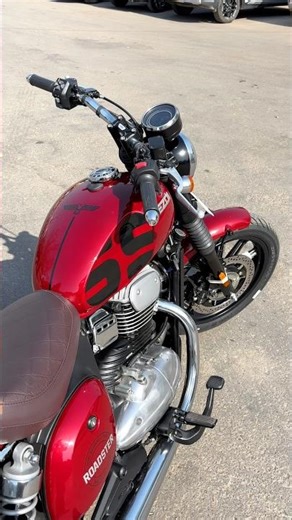 yezdi roadster red wolf