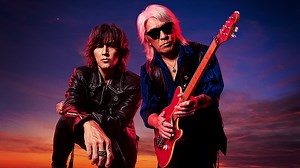 B’z、アルバム『FYOP』を11月リリース＋『NHK紅白歌合戦』など貴重映像も収録