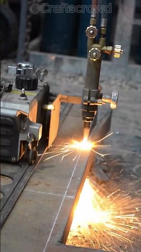 Use a plasma cutter to cut the steel plate!