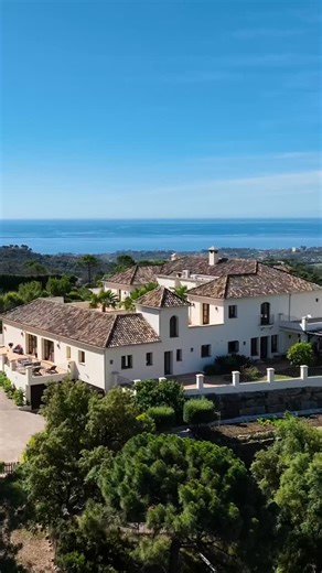 Villas & Fincas Real Estate on Instagram: "💛 Sea Views to die for 🤩⁠ ⁠ This exceptional hilltop cortijo-style finca in Estepona is a rare find ✨⁠ ⁠ With a large main house, a separate guest house, expansive terraces and a heated saltwater pool, every corner is designed for relaxed Andalusian living ☀️🌴⁠ ⁠ Surrounded by mountains, courtyards and panoramic Mediterranean views, this is where indoor comfort meets outdoor freedom. All within 20 minutes of Estepona or Marbella 🏡⛰️⁠ ⁠ 💭 What more