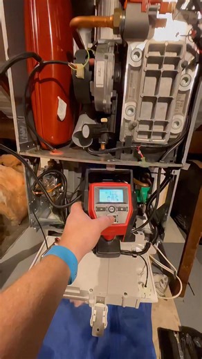 How to pump up an extension vessel #AllenHart | Allen Hart