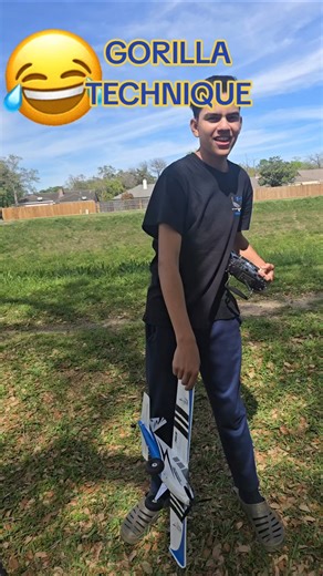 GORILLA TECHNIQUE 👀 HAND LAUNCH ✋️ #fyp #shorts #foryou #subscribe #airplane