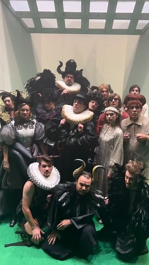 POKOUŠENÍ. Premiéra za chvíli. 🔥 #ndb #cinohrandb #theatrelife #trending #trendingreels #premiere | Činohra NdB