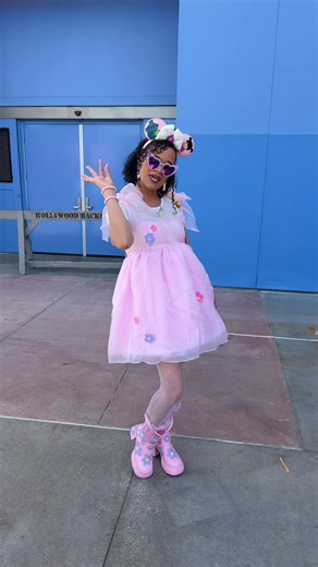 Outfit Customized ✨🤭💗 #diydress #boosdoor #monatersinc #customized #vibes