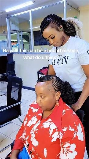Just me doing what I love most #lookgood #braids #trendinghairstyles #fyphairstylist #hairstyleideas #hairtransfomation #hairstyle #hairtutorials #treanding #tik_tok #lemonadebraids #2025 #fyp #foruyou