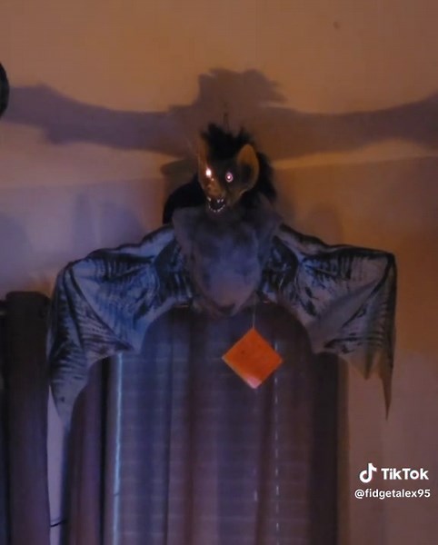 Telco Vampire Bat: The Classic 1991 Motionette