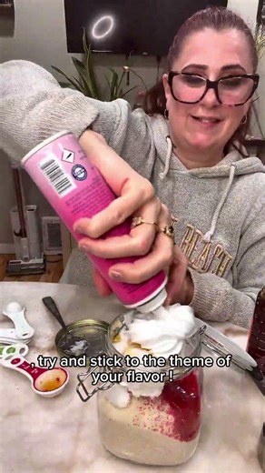 How How to Make Strawberry Shortcake Sugar Scrub (DIY Gift Idea!)DIY Strawberry Sugar Scrub: